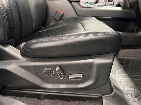 Used 2019 Ford Expedition Max Limited AWD/4WD image 17