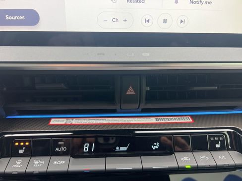 New 2026 Toyota Prius XLE image 37