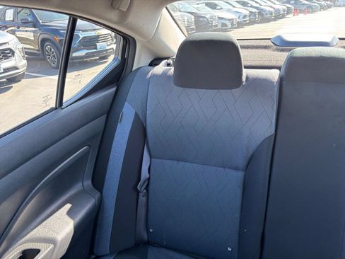 Used 2025 Nissan Versa SV FWD image 39