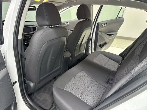 Used 2018 Hyundai Ioniq Blue FWD image 17
