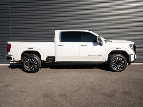 Used 2025 GMC Sierra 2500 Denali Ultimate w/ Max Trailering Package image 28