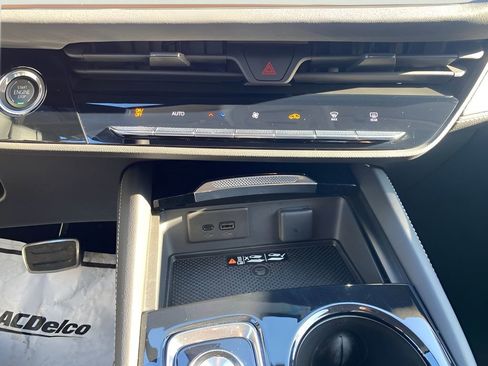 Used 2025 Buick Envision Sport Touring image 22