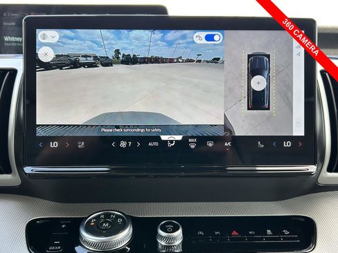 Used 2025 Ford Expedition Active AWD/4WD image 12