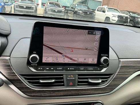 Used 2022 Nissan Altima 2.5 SL FWD image 17