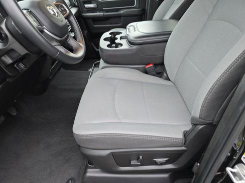 Used 2024 RAM 2500 Big Horn w/ Bed Utility Group image 22