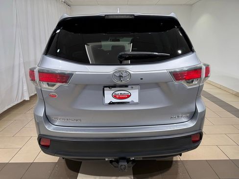 Used 2015 Toyota Highlander XLE image 4