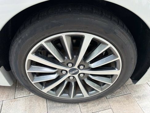 Used 2019 Lincoln MKZ Reserve FWD image 32