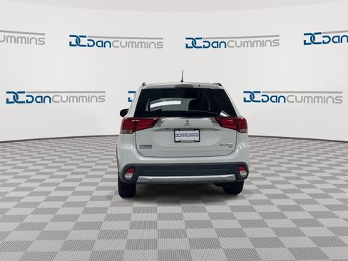 Used 2016 Mitsubishi Outlander SE image 7