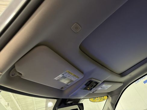 Used 2024 Toyota Tundra Limited AWD/4WD image 8