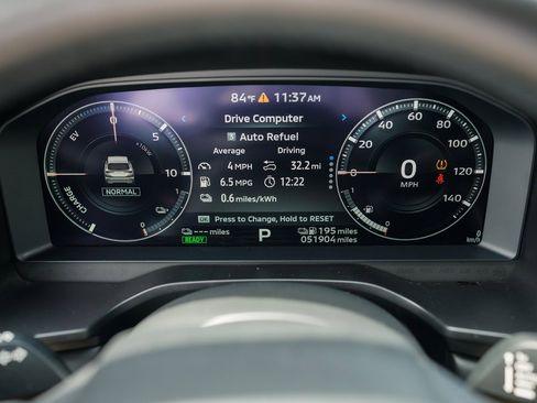 Used 2023 Mitsubishi Outlander LE image 28