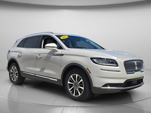 Used 2023 Lincoln Nautilus AWD w/ Premium Package image 8