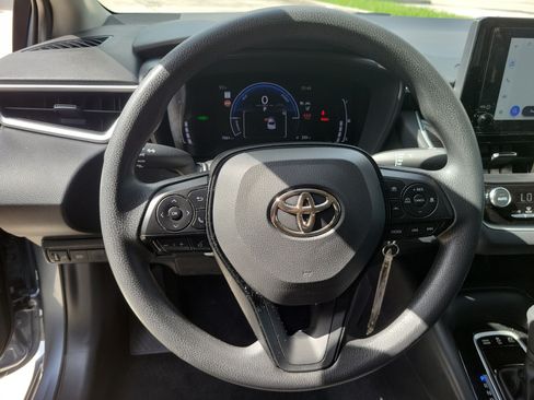 Used 2026 Toyota Corolla LE FWD image 25