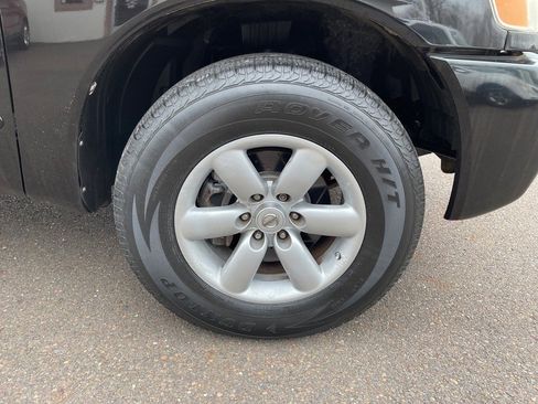Used 2009 Nissan Titan SE image 25