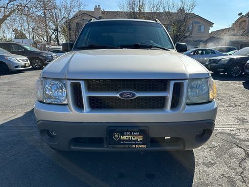 Used 2002 Ford Explorer Sport Trac Value image 2