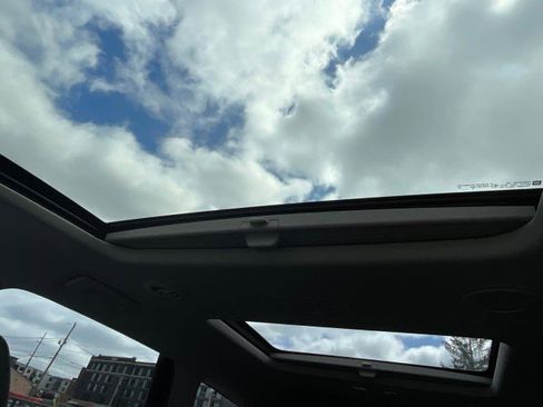 Used 2019 Buick Enclave Avenir AWD/4WD image 4