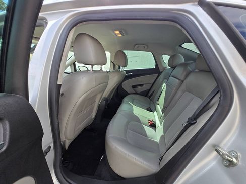 Used 2013 Buick Verano FWD image 25