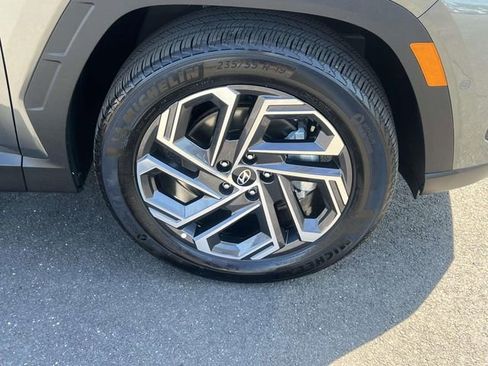 Certified 2025 Hyundai Tucson Limited AWD/4WD image 8
