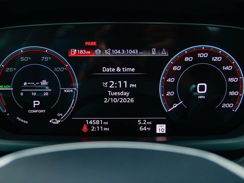 Used 2024 Audi e-tron GT Premium Plus image 24