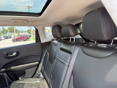 Used 2018 Jeep Compass Latitude w/ Popular Equipment Group AWD/4WD image 24