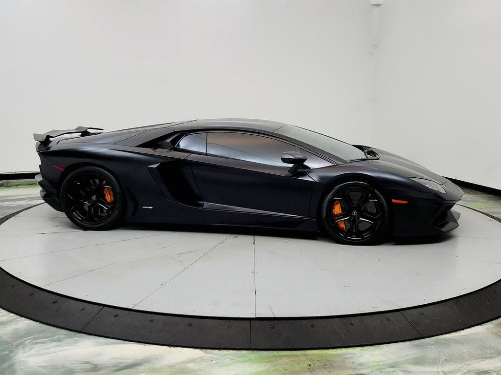 Used 2012 Lamborghini Aventador LP 700-4 AWD/4WD image 4