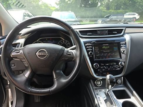 Used 2023 Nissan Murano SV FWD image 15