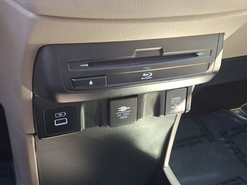 Used 2023 Honda Odyssey Touring image 25