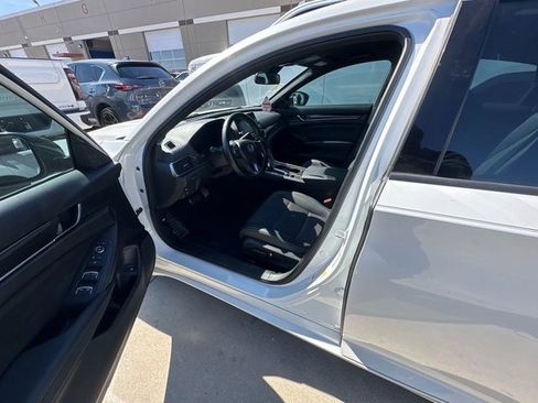 Used 2022 Honda Accord Sport image 8
