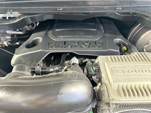 Used 2023 RAM 1500 Laramie AWD/4WD image 28