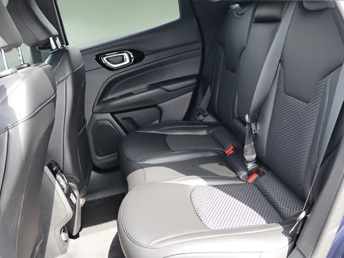 New 2026 Jeep Compass Latitude AWD/4WD image 21