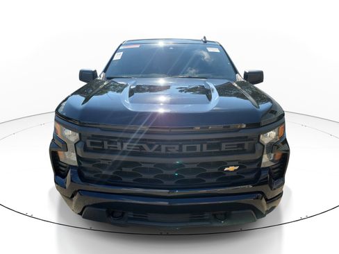 Used 2024 Chevrolet Silverado 1500 Custom RWD image 2
