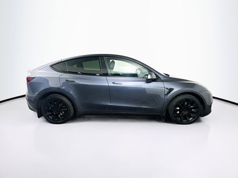 Used 2022 Tesla Model Y Long Range AWD/4WD image 10