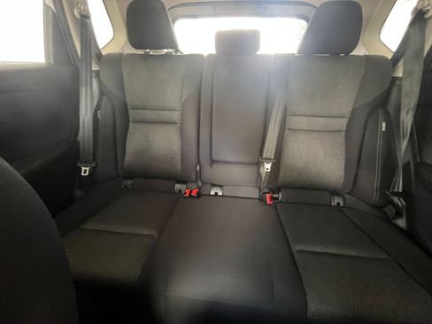 Used 2025 Nissan Rogue SV AWD/4WD image 40