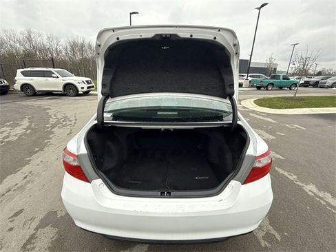 Used 2016 Toyota Camry SE image 22