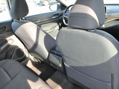 Used 2024 Nissan Altima 2.5 SV image 24