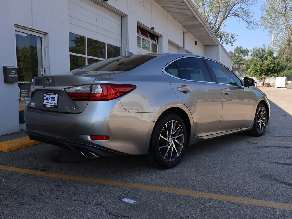 Used 2016 Lexus ES 350 w/ Premium Package w/Wood Trim FWD image 6