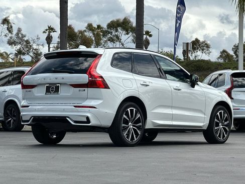 Certified 2025 Volvo XC60 B5 Plus AWD/4WD image 5