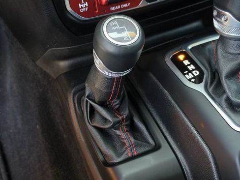 Used 2021 Jeep Wrangler Unlimited Rubicon AWD/4WD image 30
