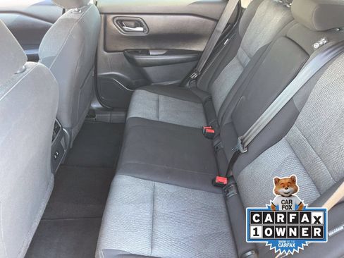 Certified 2025 Nissan Rogue SV FWD image 18