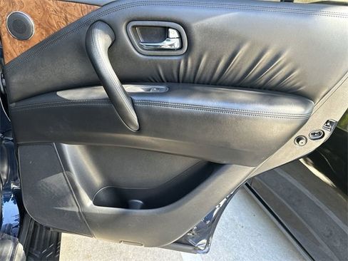 Used 2023 Nissan Armada SL image 34