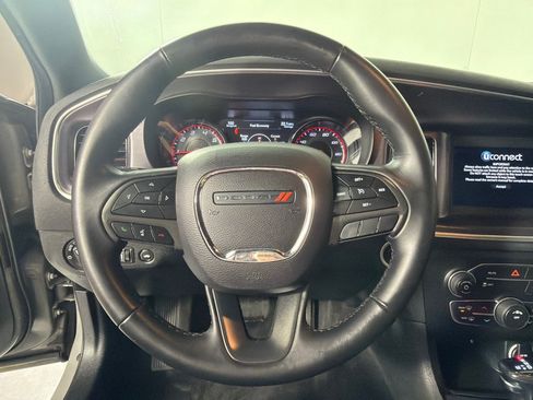 Used 2018 Dodge Charger SXT w/ Blacktop Package RWD image 14