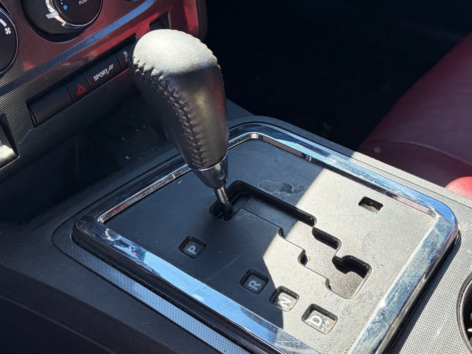 Used 2014 Dodge Challenger SXT RWD image 18