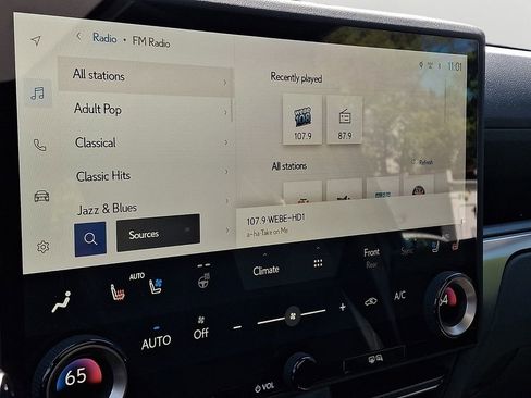 Used 2025 Lexus GX 550 w/ Accessory Package (2T) AWD/4WD image 19