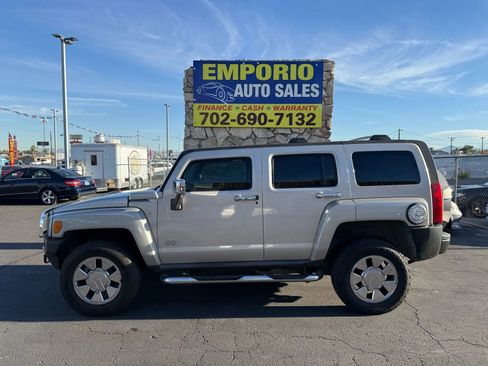 Used 2007 HUMMER H3 image 1