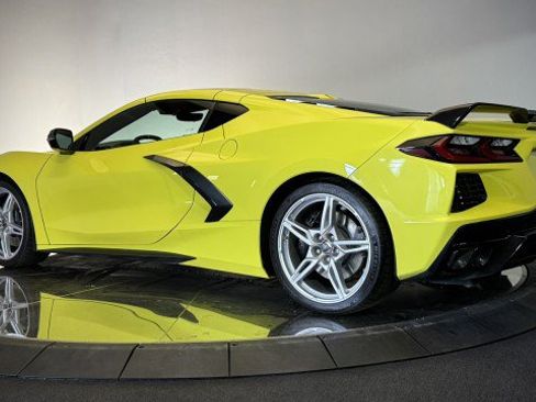 Used 2024 Chevrolet Corvette Stingray Premium Cpe w/ Z51 Performance Package RWD image 3