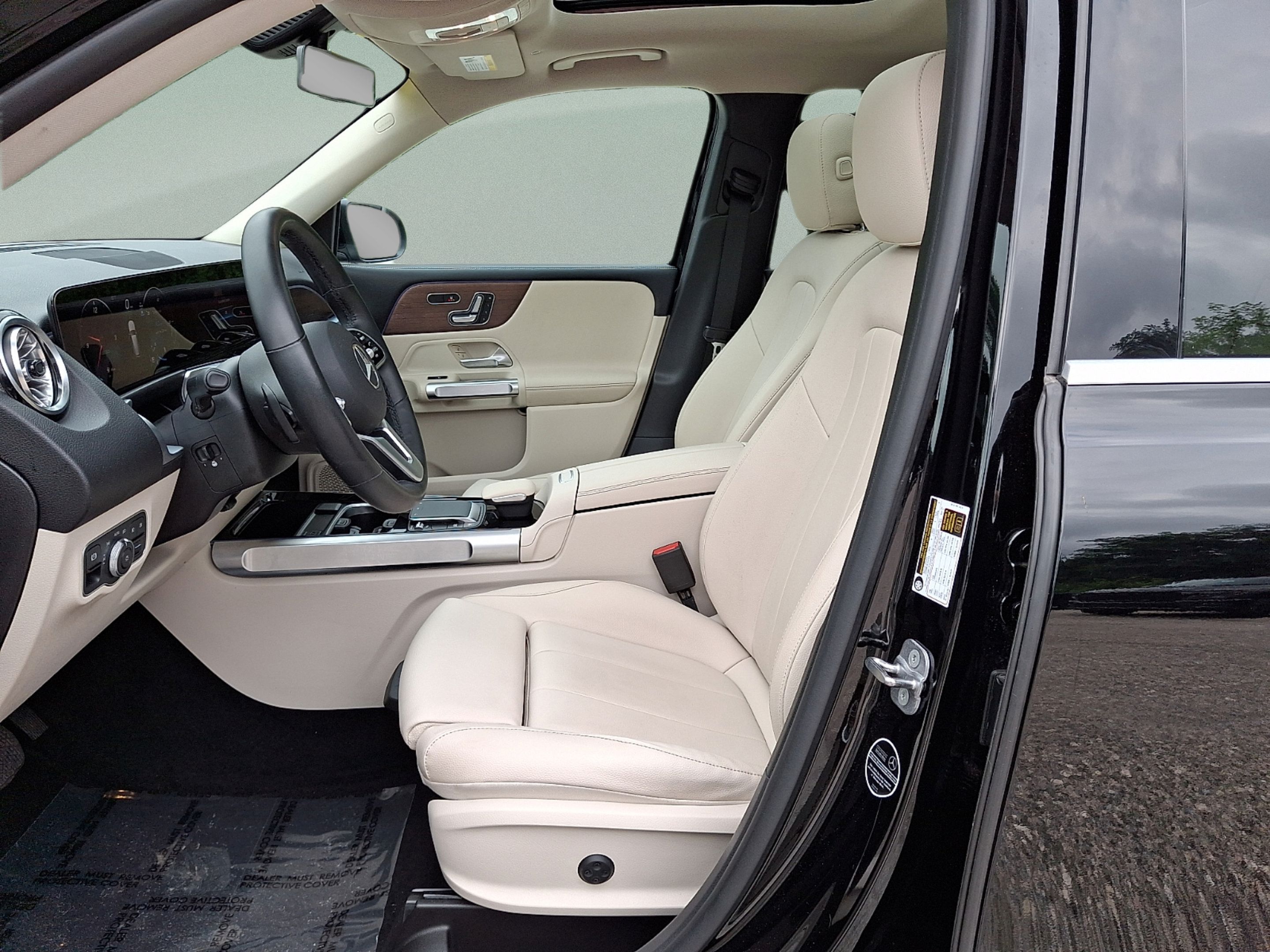 Used 2023 Mercedes-Benz GLB 250 4MATIC image 12
