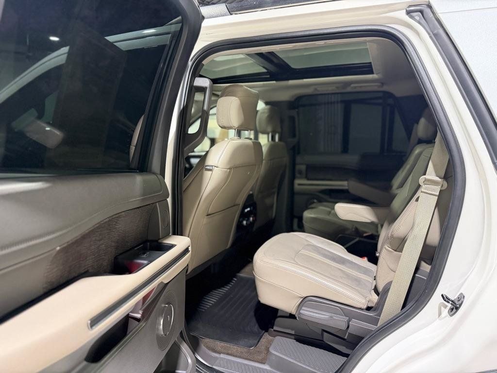 Used 2019 Ford Expedition Limited w/ Texas Edition Package AWD/4WD image 11