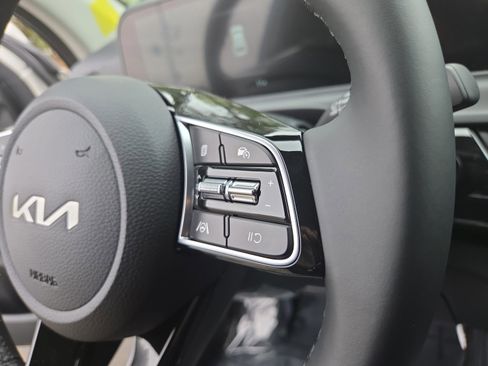 New 2026 Kia Seltos S FWD image 40