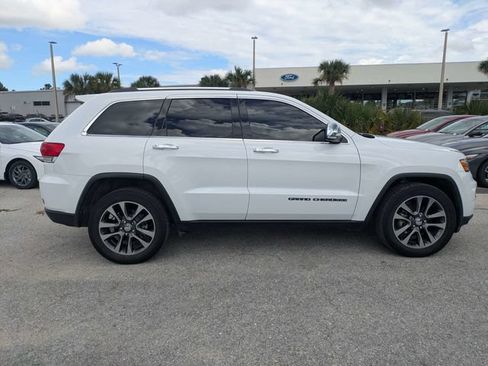 Used 2018 Jeep Grand Cherokee Limited RWD image 2