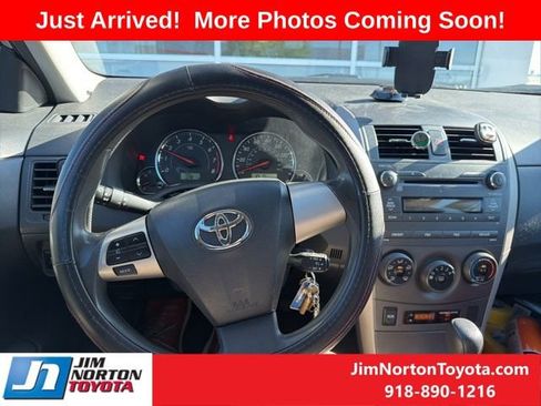 Used 2011 Toyota Corolla S image 9