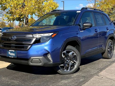 New 2025 Subaru Forester Premium image 2